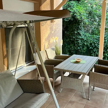 Pauzo Platan Apartment *