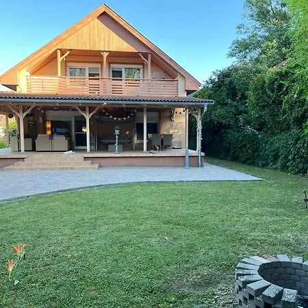 Pauzo Platan Apartment Balatonföldvár